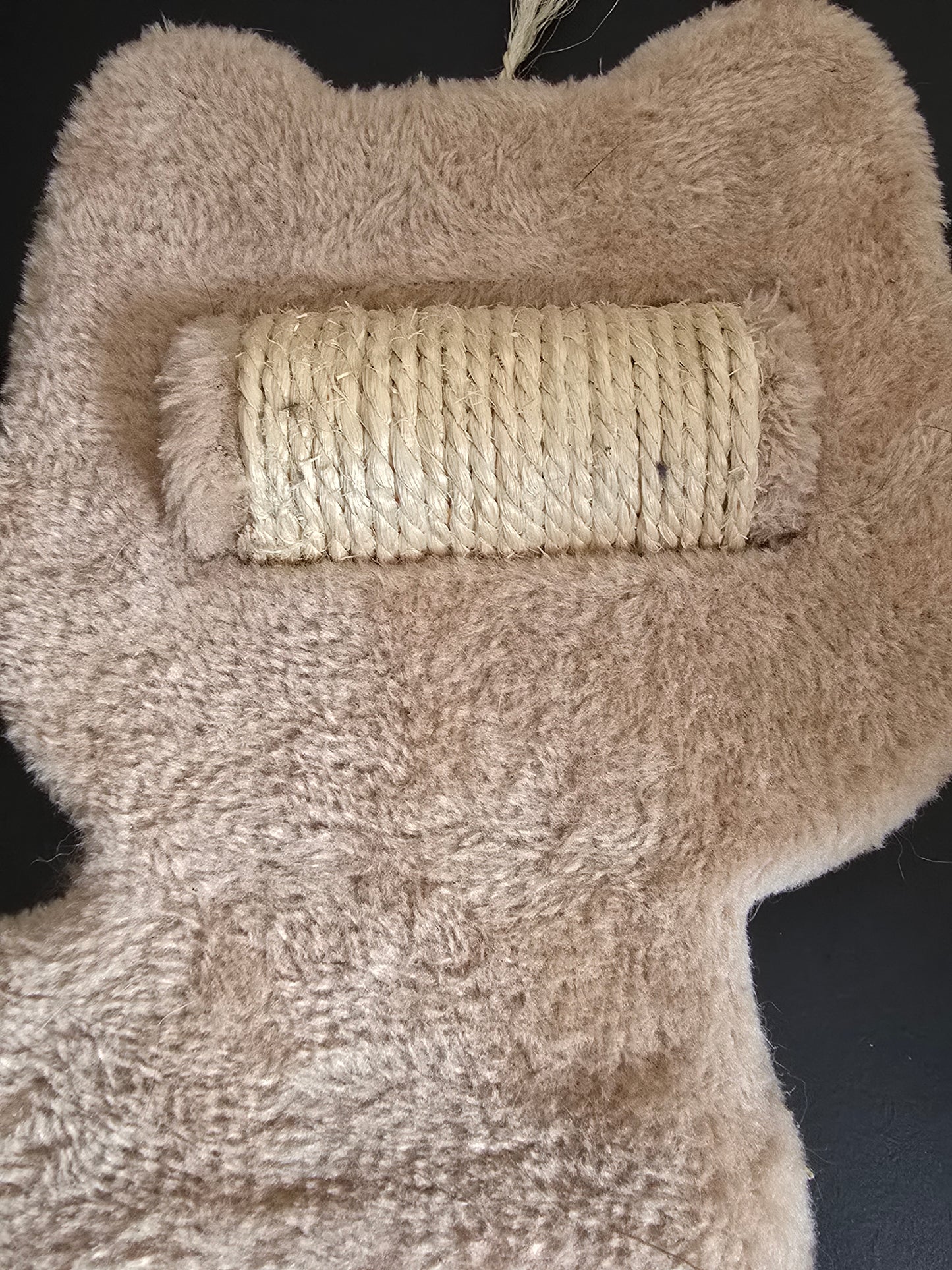Griffoir et toilettage en forme de chat - occasion